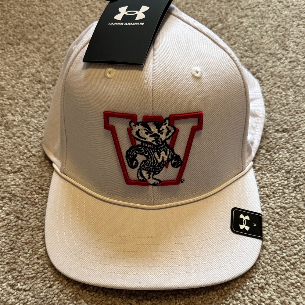 NWT Under Armour White Wisconsin Badgers Logo Hat